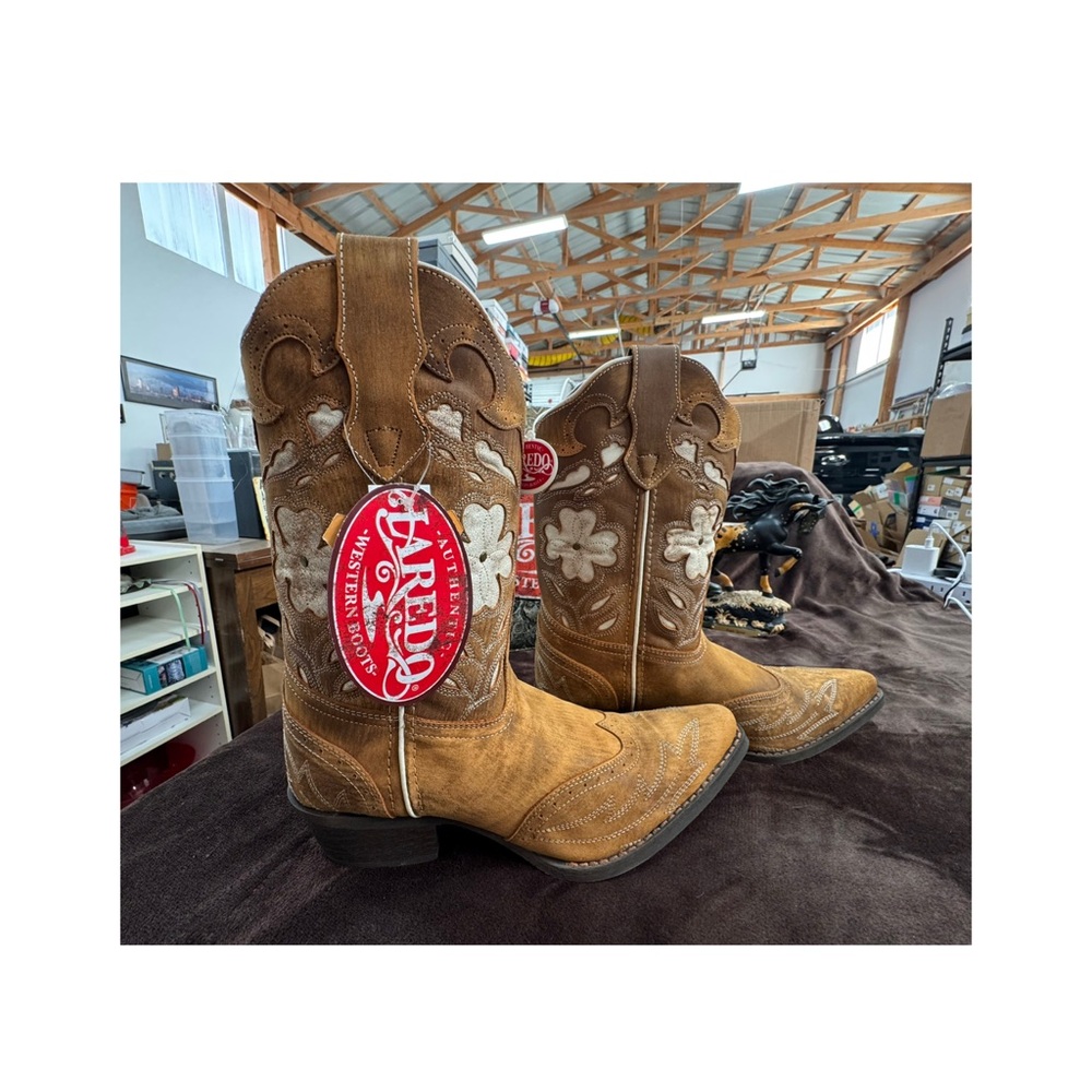 Laredo Brown Western Boots with Floral Accents size 10